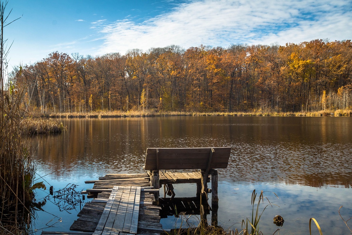 Штольни, затерянный дворец и бирюзовый карьер. Нетипичные локации Кировоградщины для первого путешествия по региону