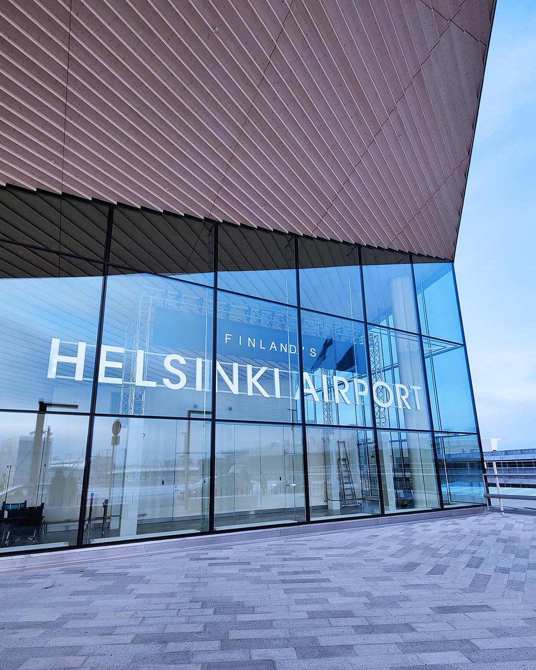 Перейменувати на свою честь. В аеропорту Гельсінкі придумали незвичну акцію для пасажирів