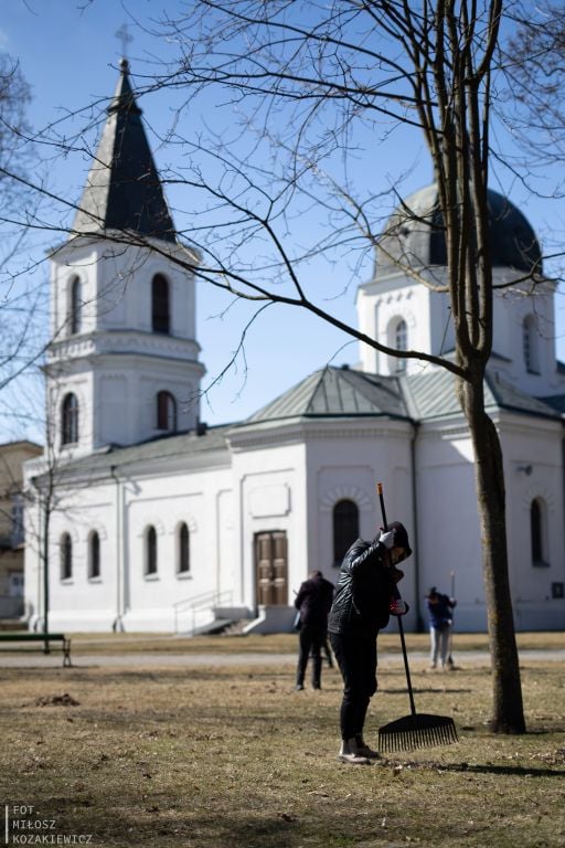 "Спасибі місту та людям". Українці влаштували толоку в Польщі в подяку за допомогу біженцям
