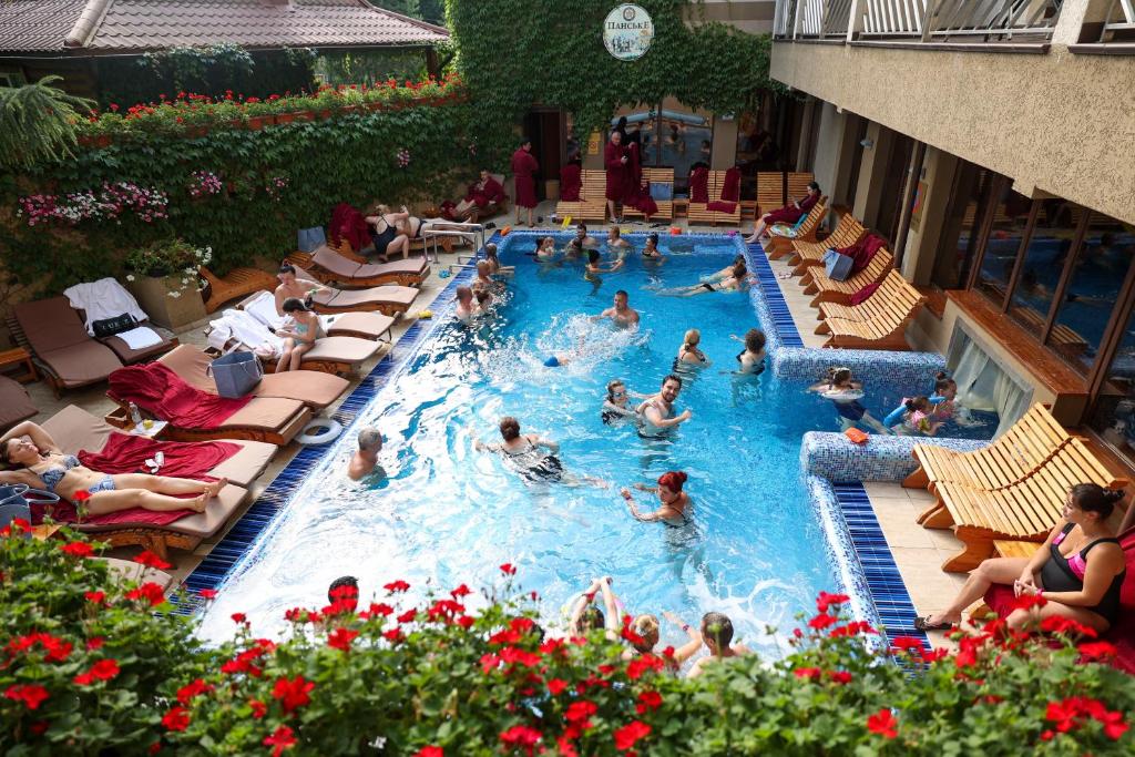 Хюгге по-украински: самые интересные отели Карпат для уютного отдыха осенью