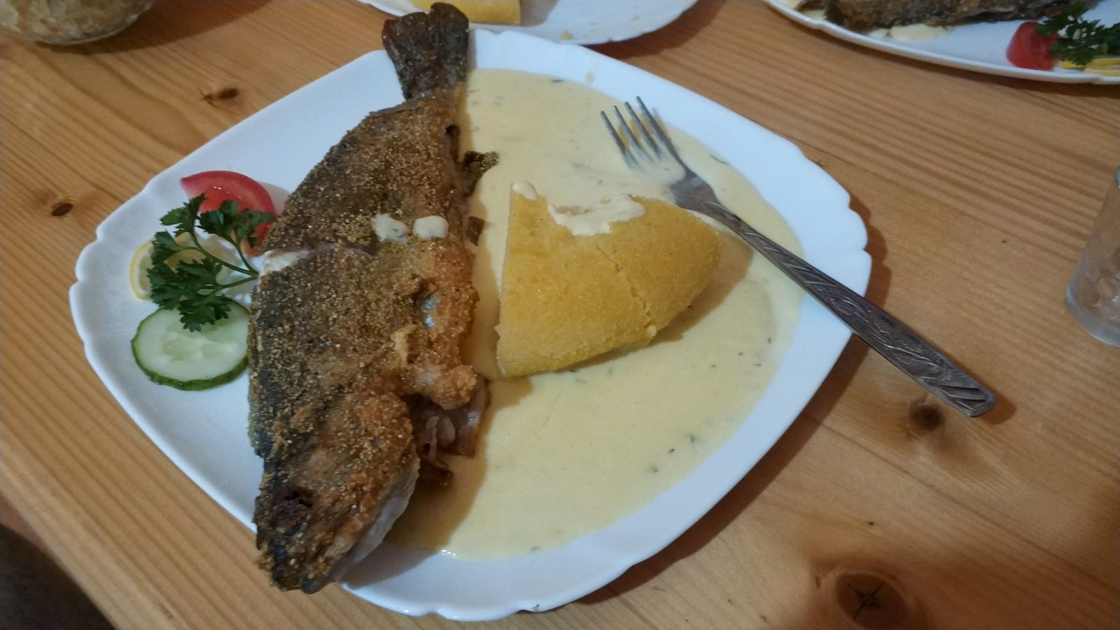 Гуцульский борщ и речная рыба. Какими локальными блюдами славятся Карпаты