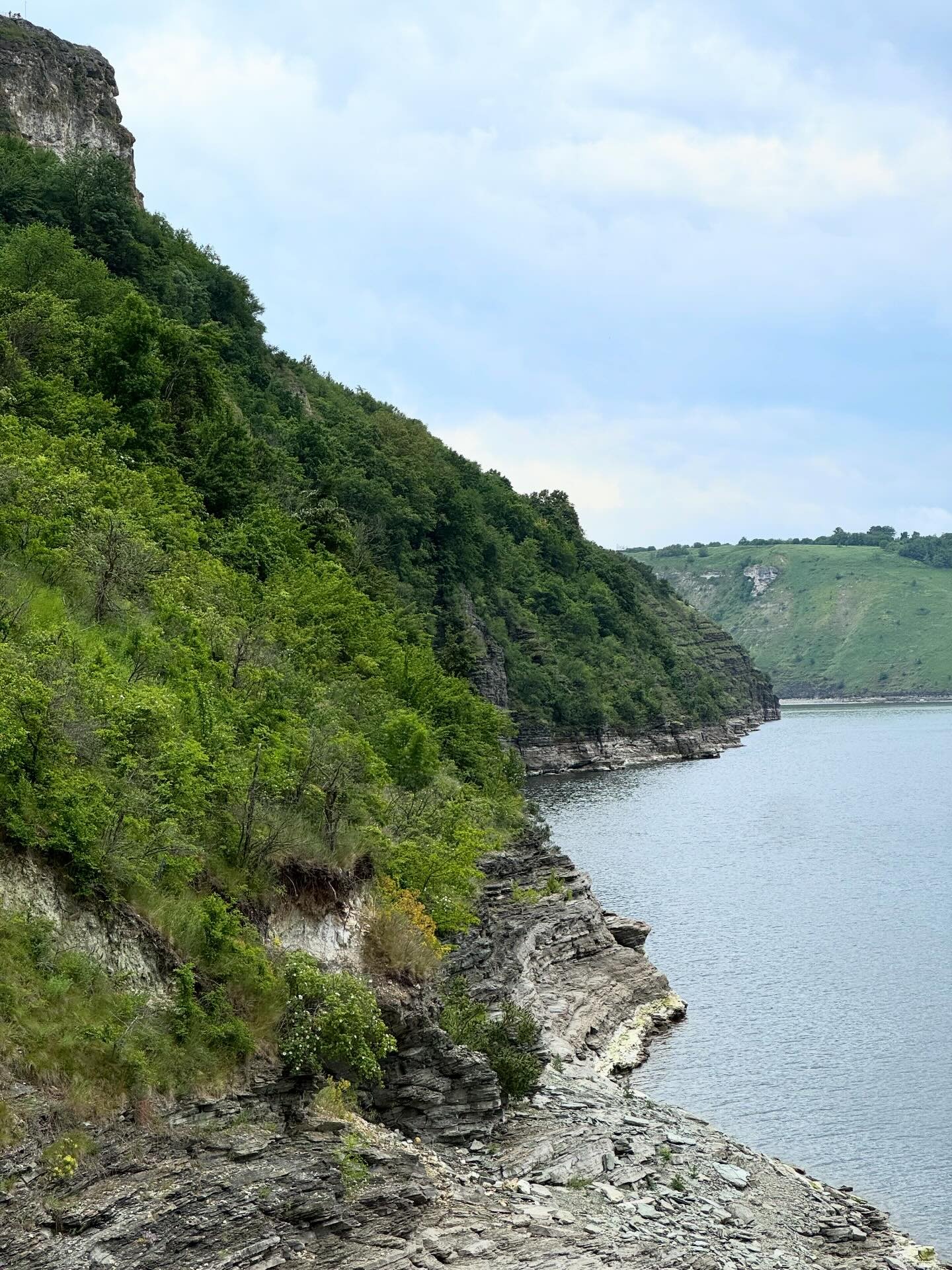 Гумові капці і своя їжа: приховані сторони відпочинку у Бакоті