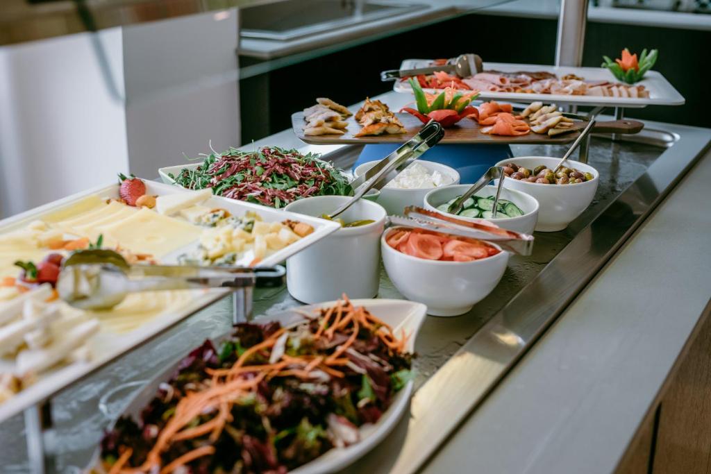 Сезон теплого моря триває у жовтні: на Кіпрі оголосили про знижки для туристів