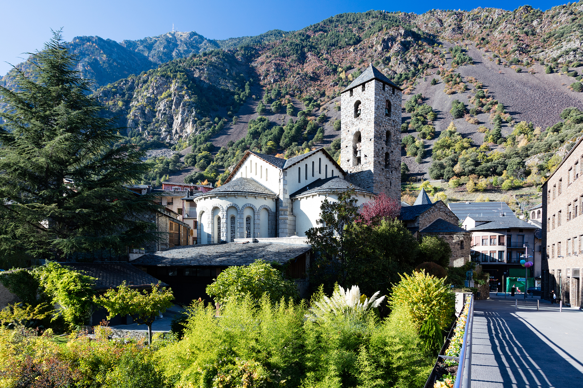 Загадкова Андорра. Цікаві факти, які вам не розкажуть туристичні гіди
