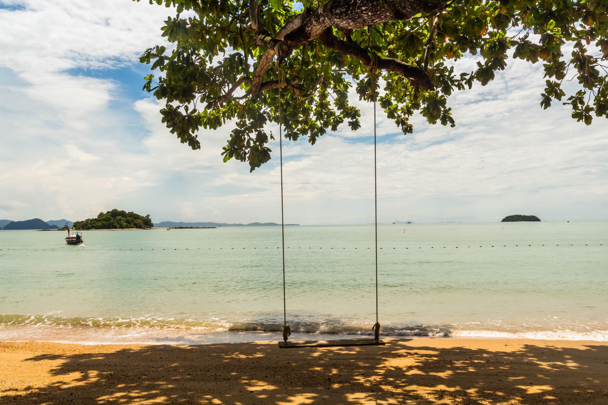 Острови, джунглі та вілли за зниженими цінами. Як відпочити на Пхукеті після локдауну