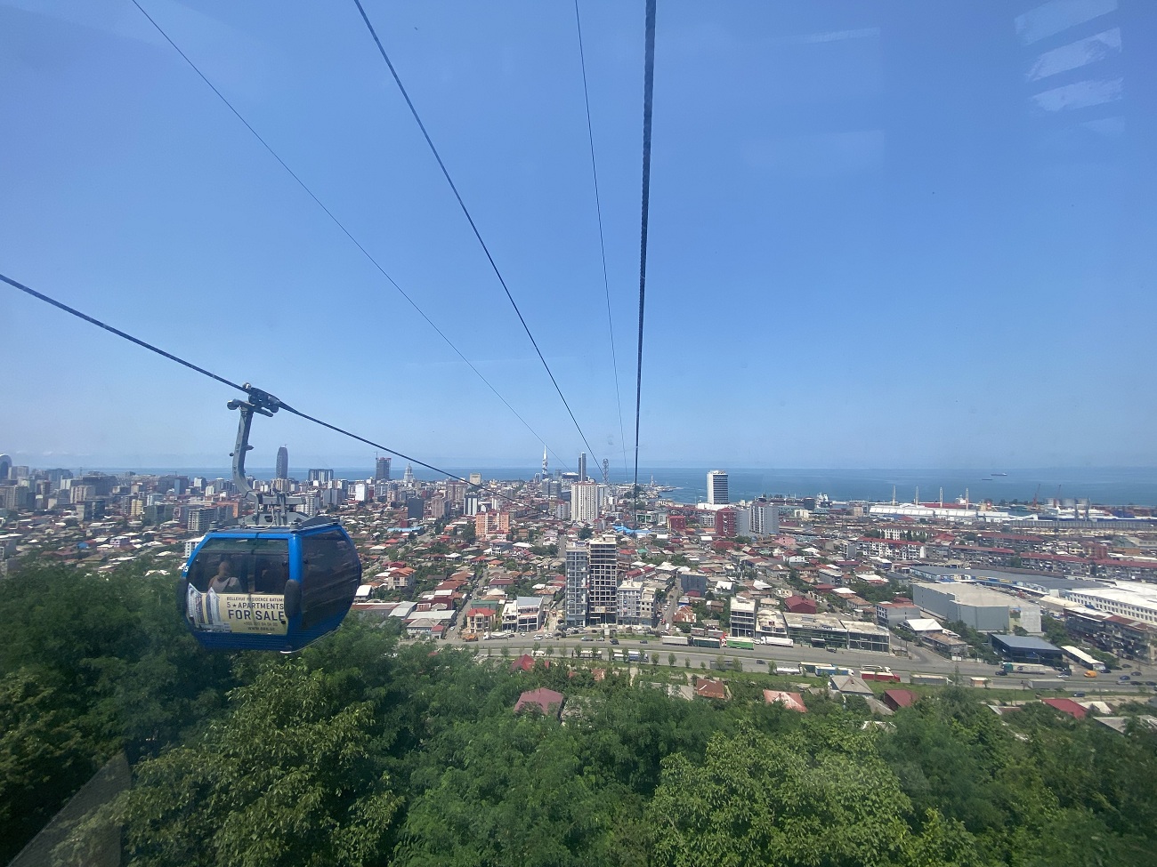Вражаючі краєвиди, унікальні пляжі та вино: як провести незабутню відпуску в Батумі