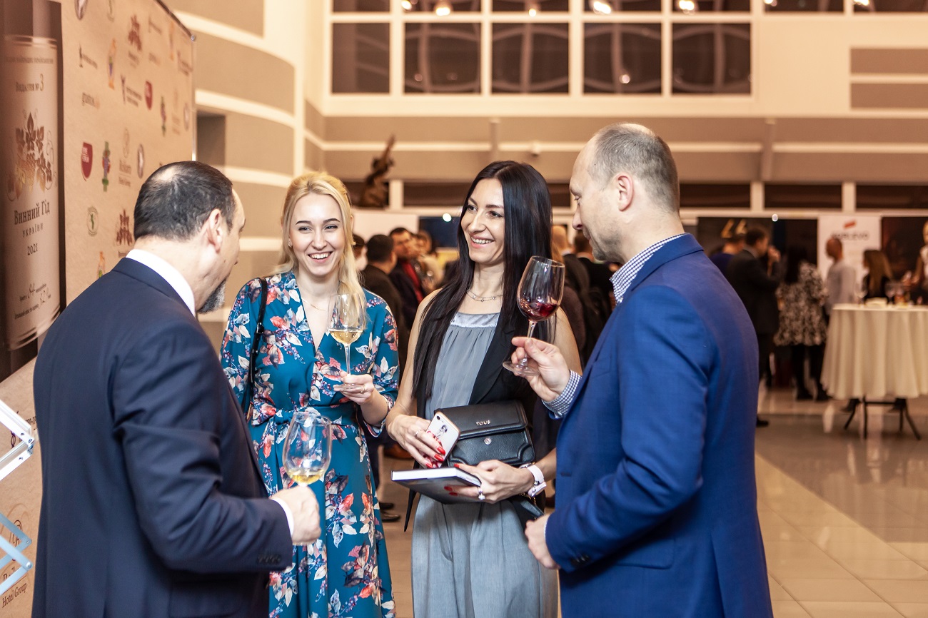 Открыть культуру виноделия. Вышло в свет новое издание "Винного Гида Украины"