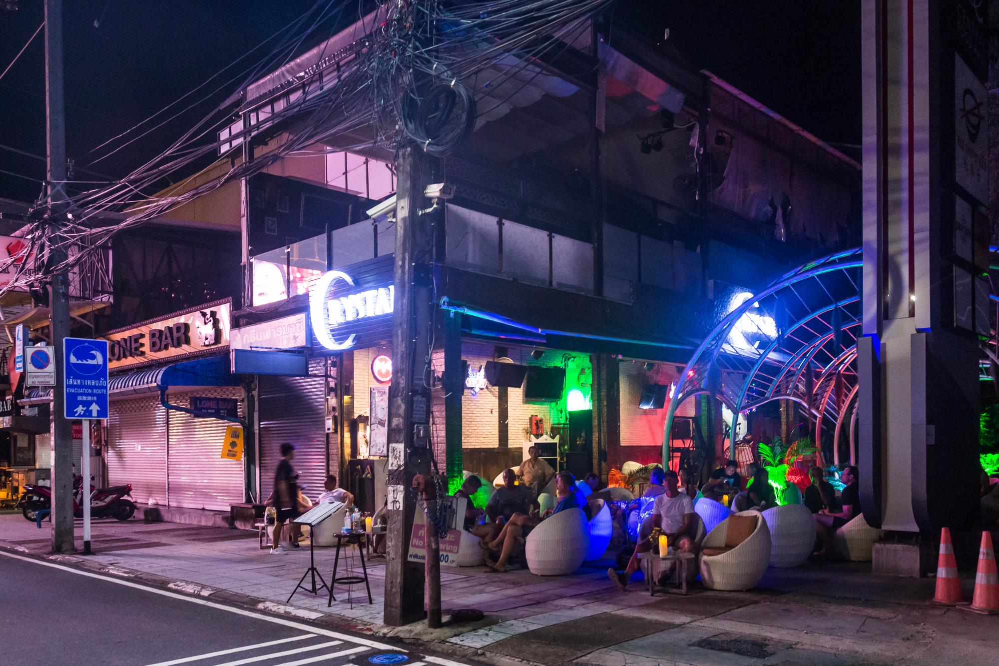 Острови, джунглі та вілли за зниженими цінами. Як відпочити на Пхукеті після локдауну