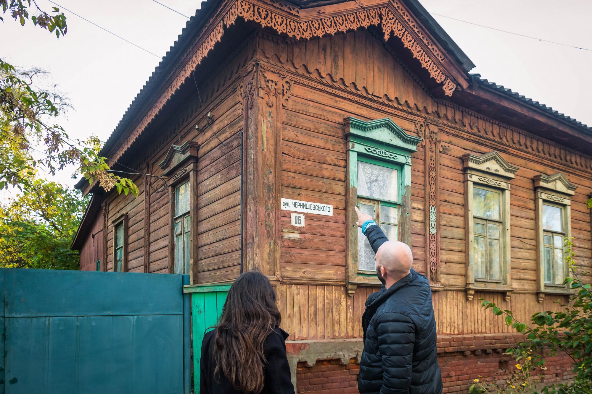 Деревянное кружево Чернигова. Как в городе дают &quot;вторую жизнь&quot; самобытной архитектуре, которой не найти в других регионах