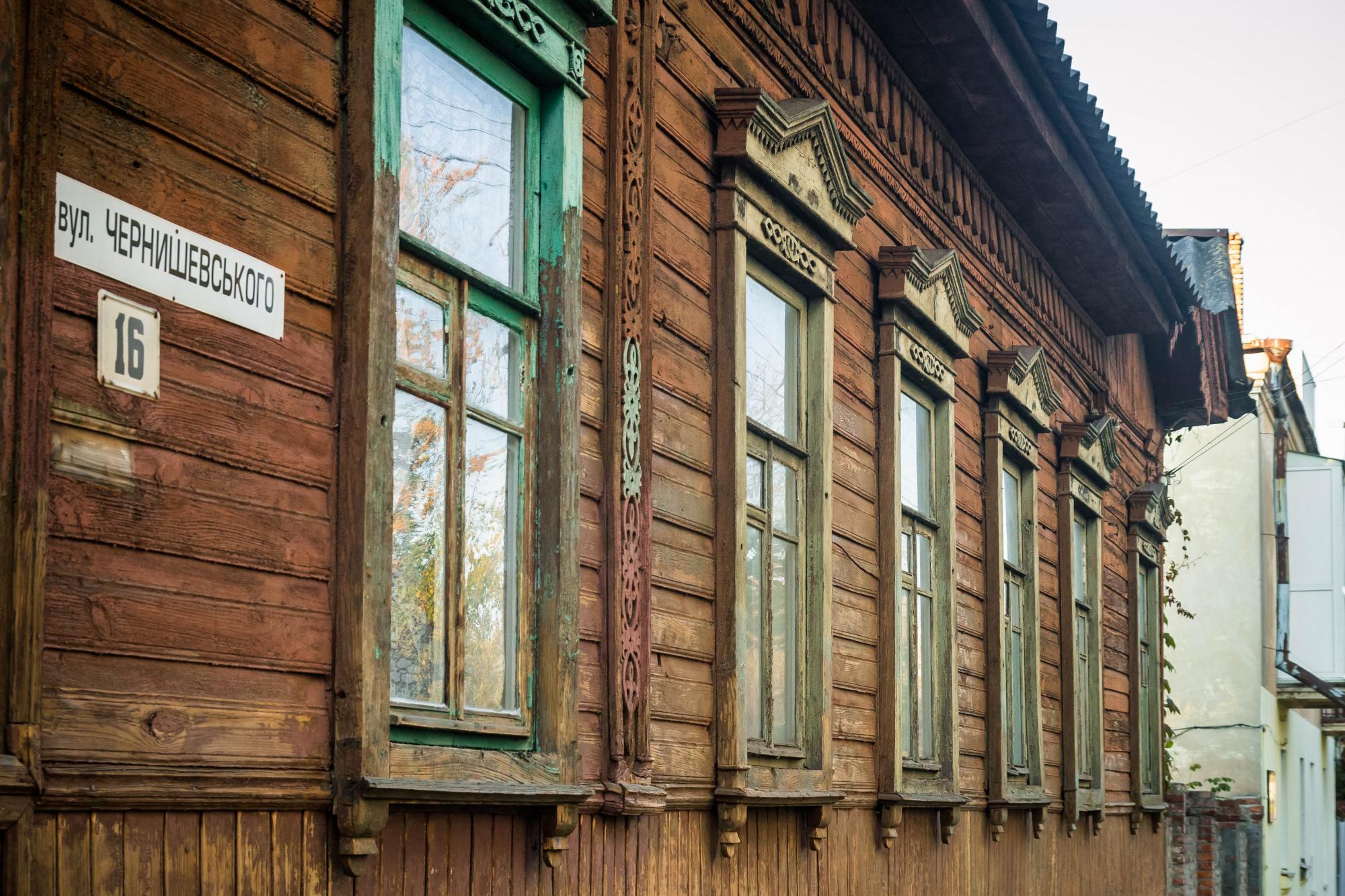 Дерев'яне мереживо Чернігова. Як у місті дають &quot;друге життя&quot; самобутній архітектурі, якої не знайти в інших регіонах