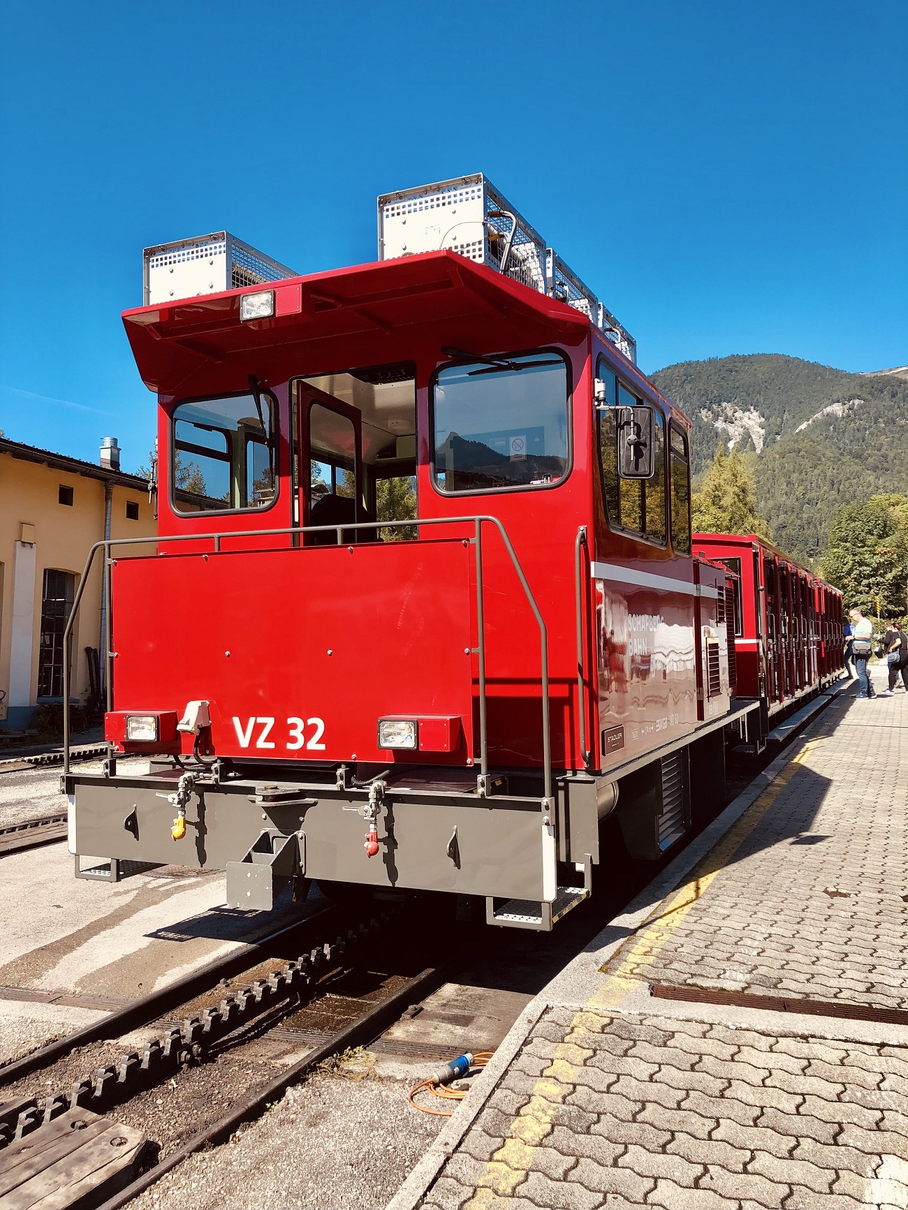 Казкові села, замки і озеро: що подивитися в мальовничому регіоні Австрії восени