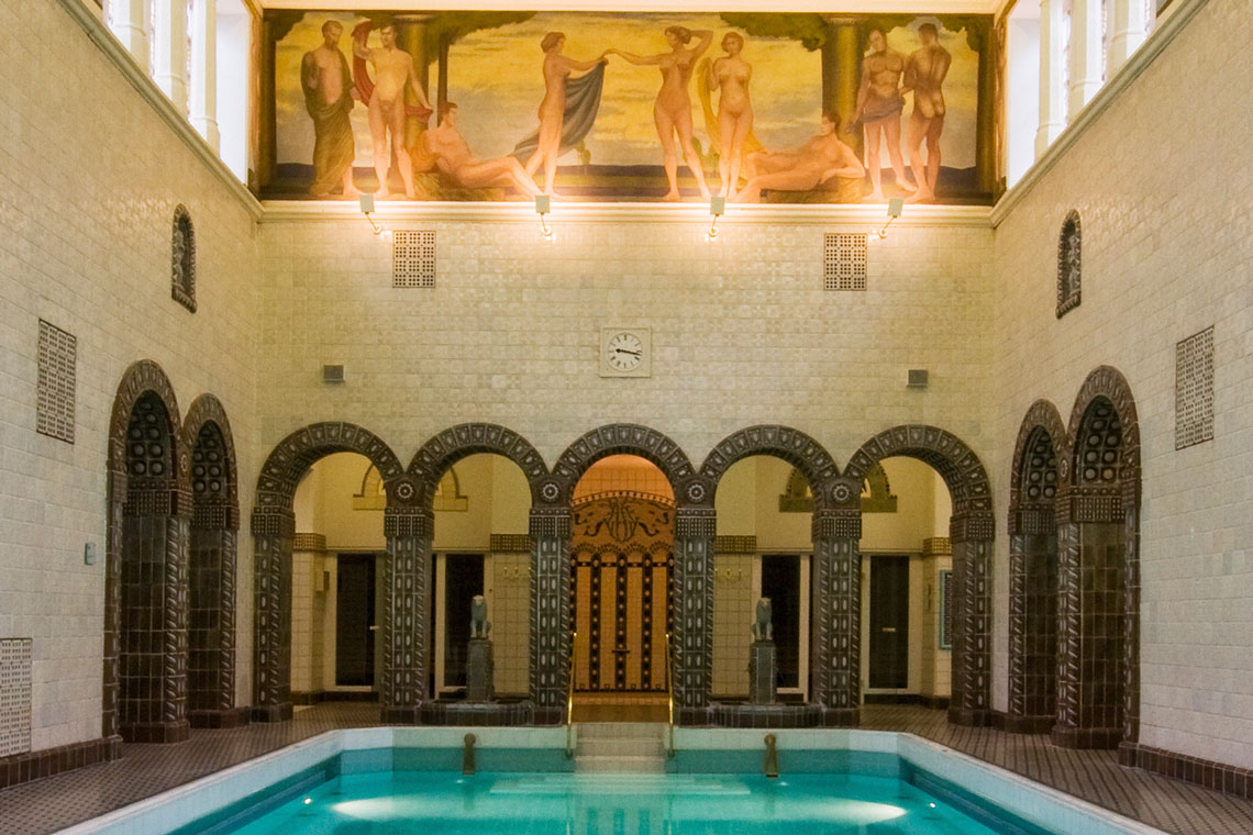 Вулканічні джерела і фантастичні пейзажі: 20 найцікавіших термальних курортів Європи