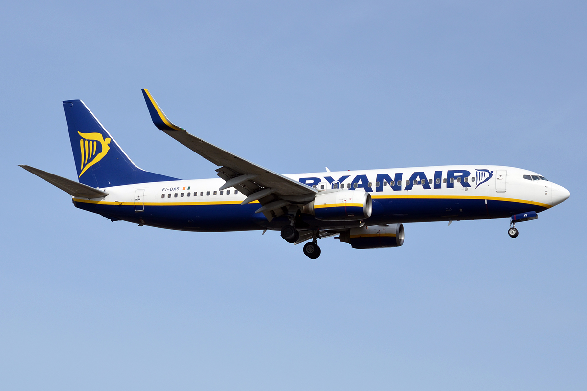 &quot;Рейси-привиди&quot; в Європі. Через що посварилися авіакомпанії Lufthansa та Ryanair