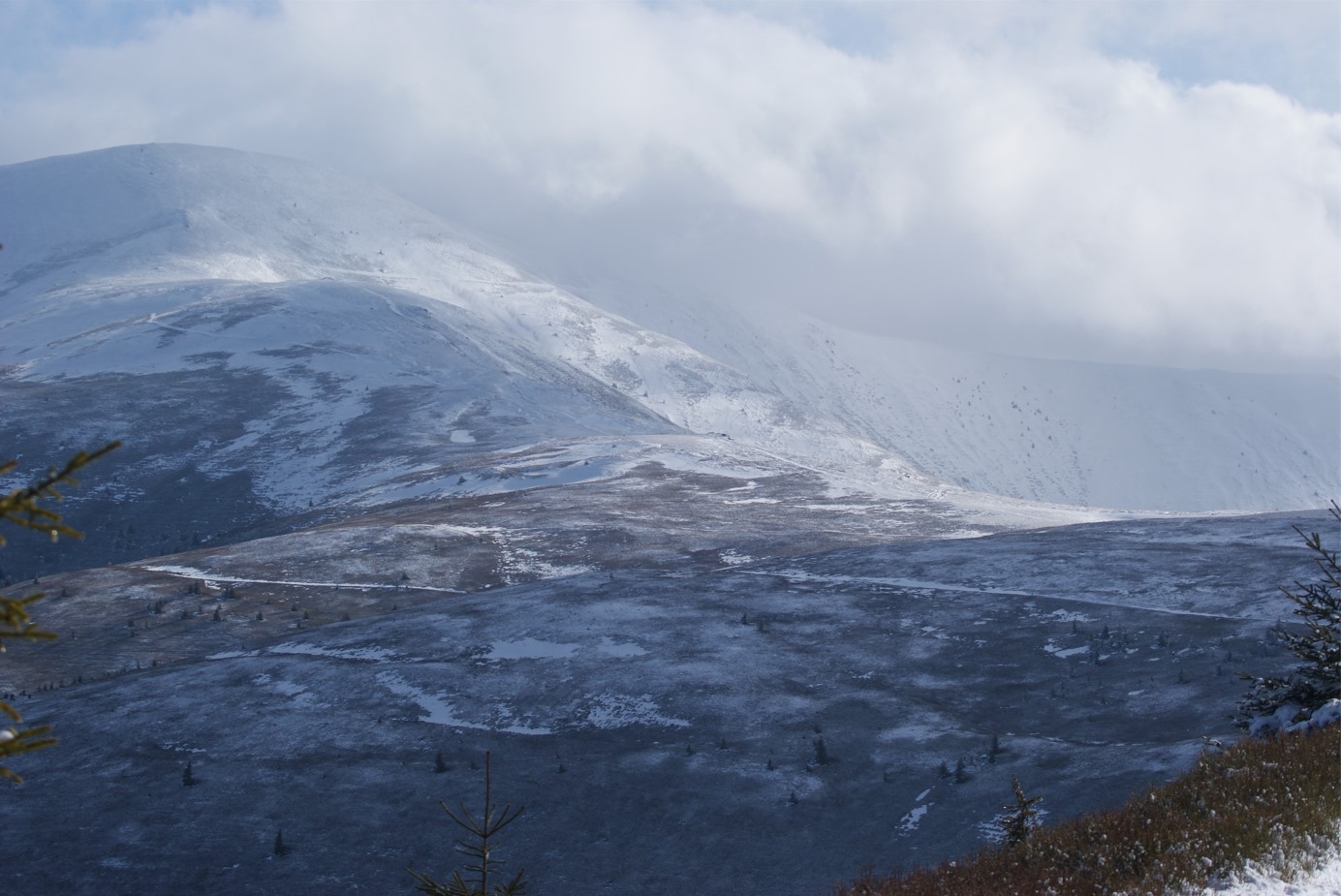 Зимові походи та поїздка до Карпат у лютому: про що не варто забувати туристам