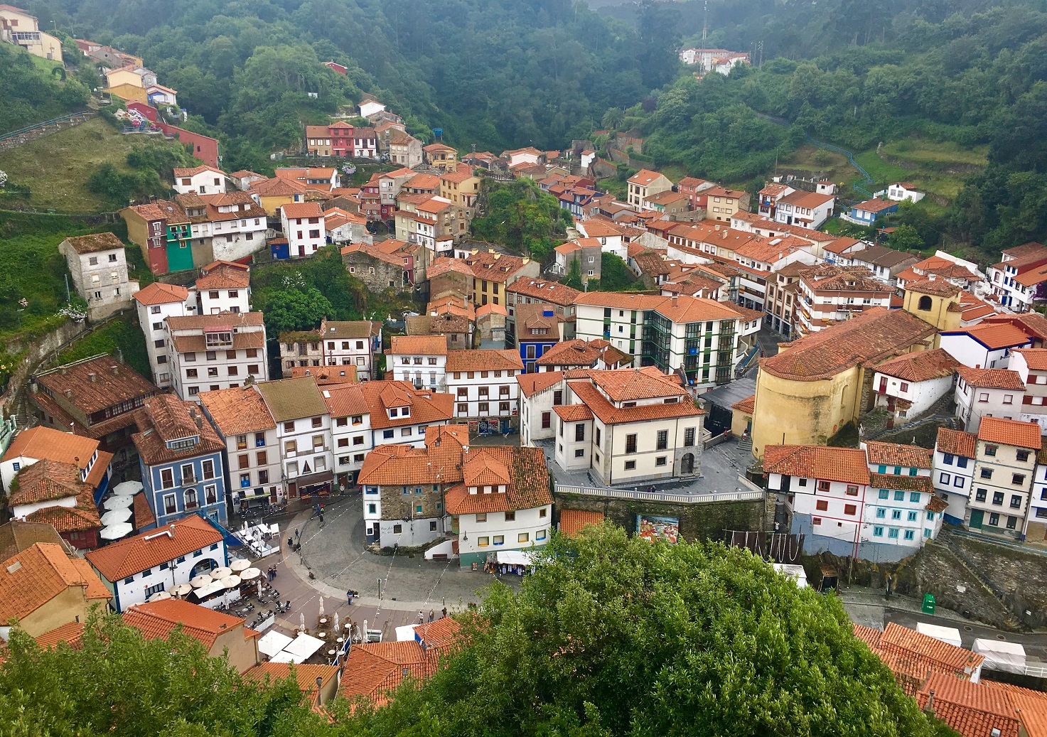 Океанські пляжі, стародавні міста та найкраща кухня країни. Чому варто запланувати поїздку північю Іспанії