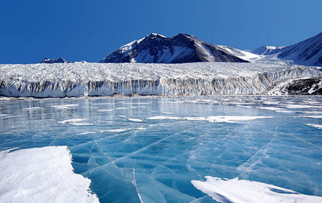 Tour to Antarctica - How Ukrainians can visit edge of Earth in 2025