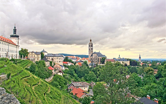 Віндзор, каплиця з людських кісток та таємничі печери: 7 місць у Чехії, які вразять у саме серденько