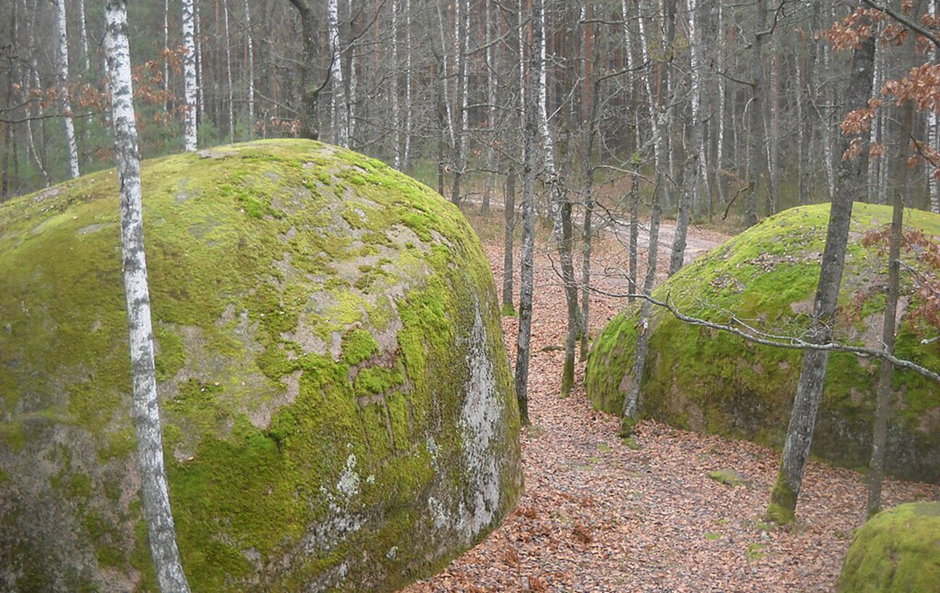 Де молилися наші предки до християнства: найдавніші святині України, які можна відвідати