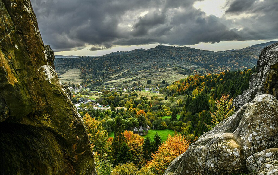 Урицкие скалы: где можно увидеть дикое чудо Карпат, о котором знают единицы