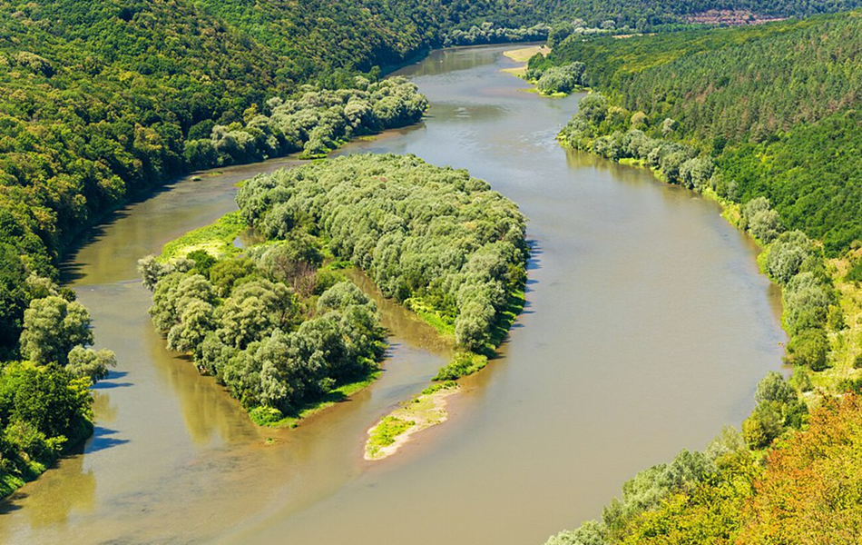 Де в Україні природа виглядає так, ніби там знімали &quot;Володаря перснів&quot;