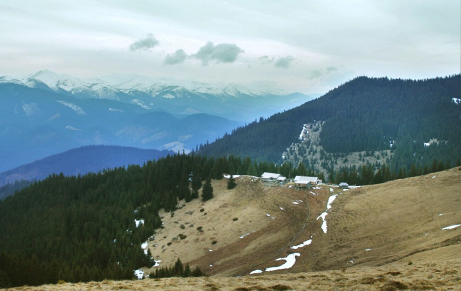 Не только лыжи: топ-6 неожиданных занятий в Карпатах, которые стоят менее 500 гривен