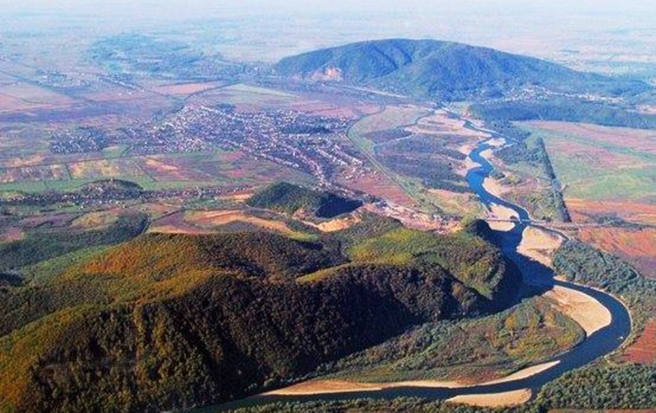 Поселення з історією у мільйон років: де шукати найстаріше село України