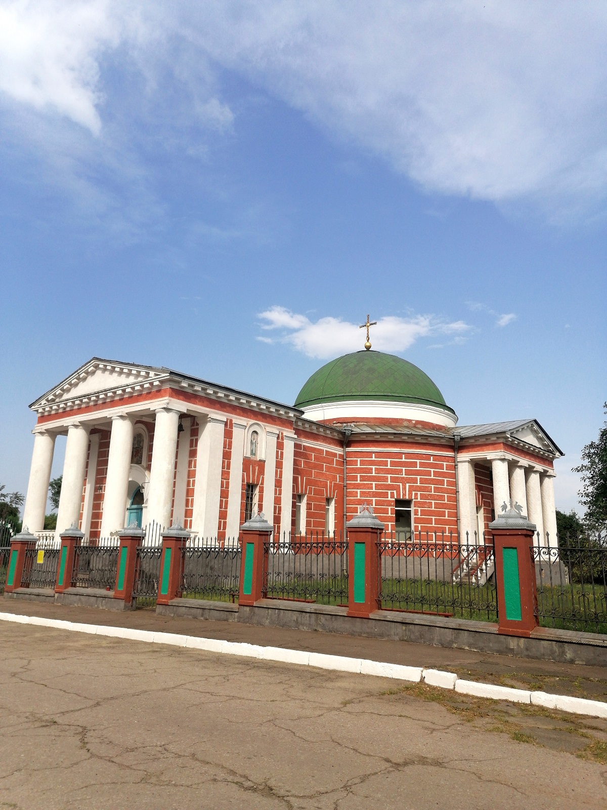 Пляжи, история и природа: готовый маршрут по Черниговщине для ярких выходных