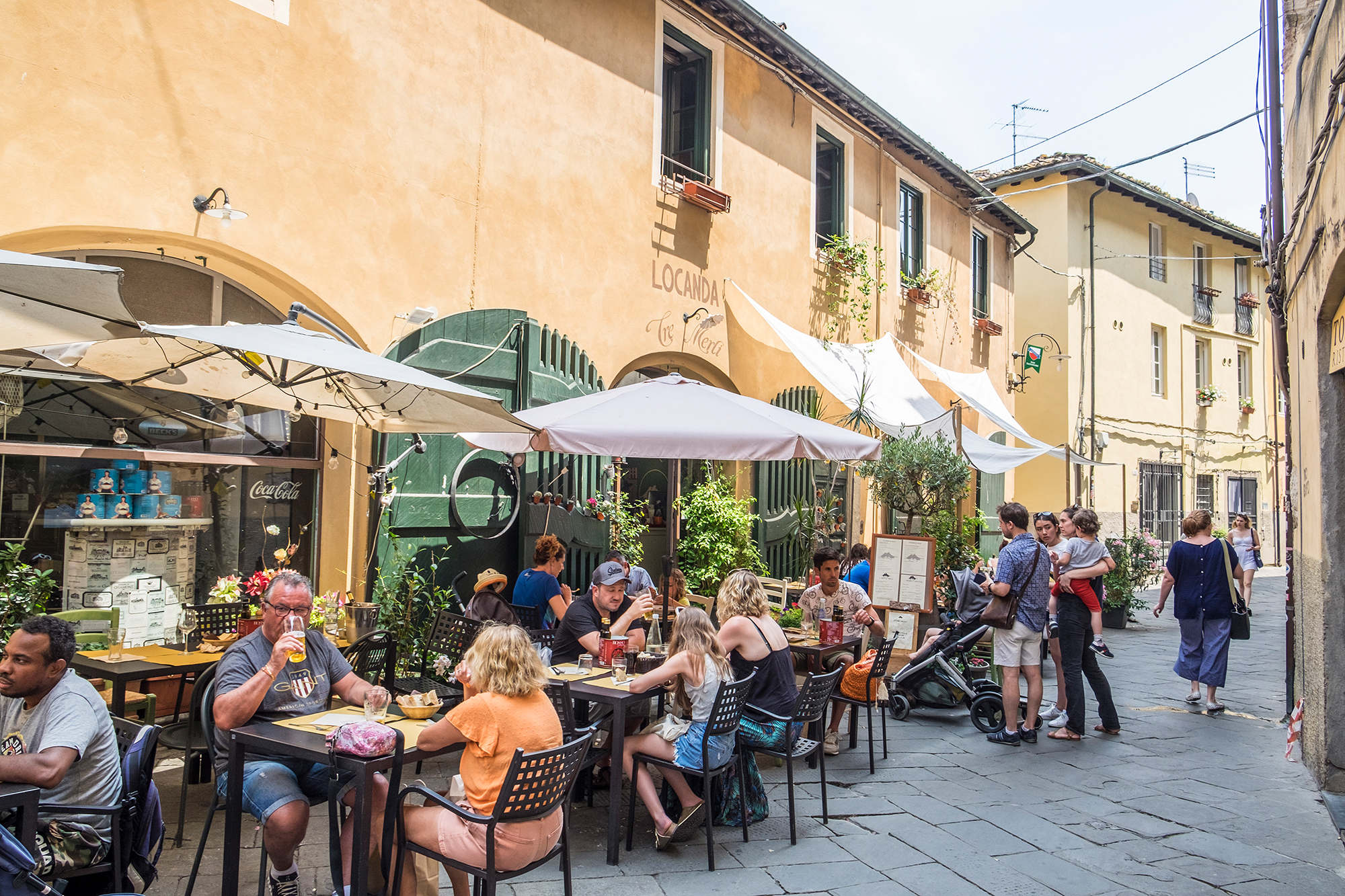 10 стран, где туристам не наливают: алкоголь здесь почти недоступен даже на праздники