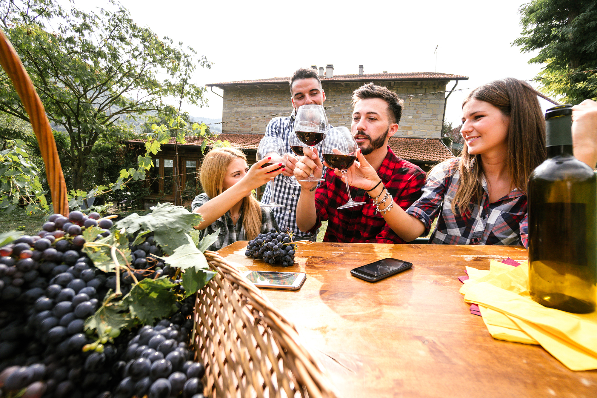Ці країни роздають безкоштовне житло: кому і що треба для участі в програмах