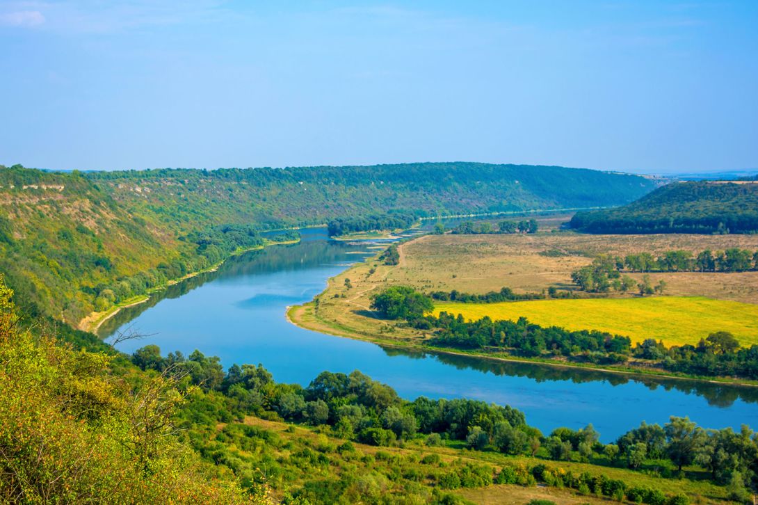 Заповідники, водоспади та панорами. Кращі куточки України для подорожей у жовтні