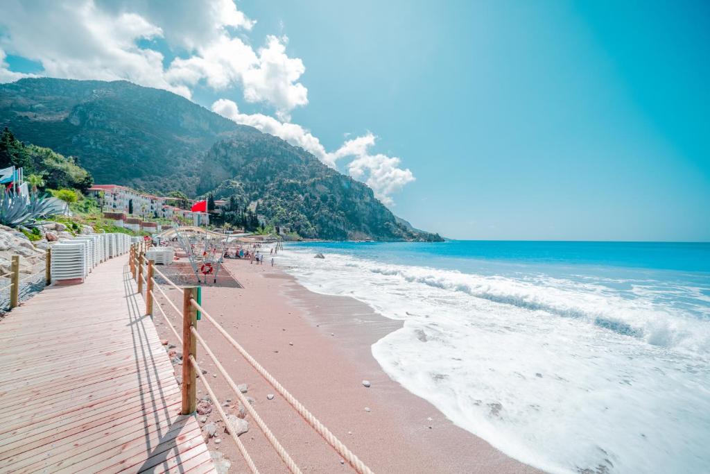 &quot;У туристов появился выбор&quot;: в каких странах украинцы чаще всего отдыхали этим летом