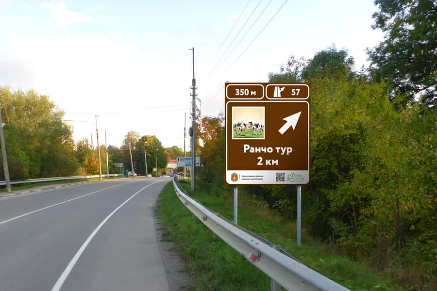 Штольни, затерянный дворец и бирюзовый карьер. Нетипичные локации Кировоградщины для первого путешествия по региону