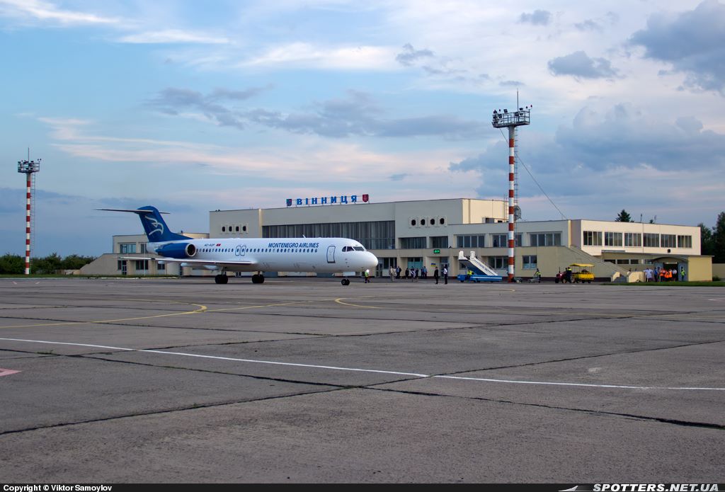 Кризис, лоукосты и рекордные пассажиропотоки: чем жили аэропорты Украины за 30 лет независимости