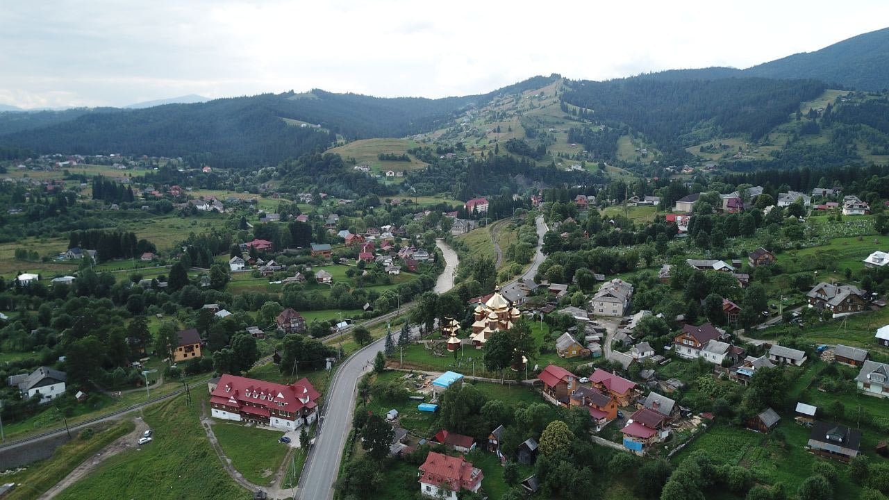 Пикник на горе и сани с лошадьми: в Ворохте придумали увлекательные маршруты к вершинам заснеженных гор